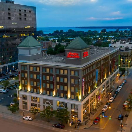 Hampton Inn & Suites Buffalo/Downtown Bagian luar foto