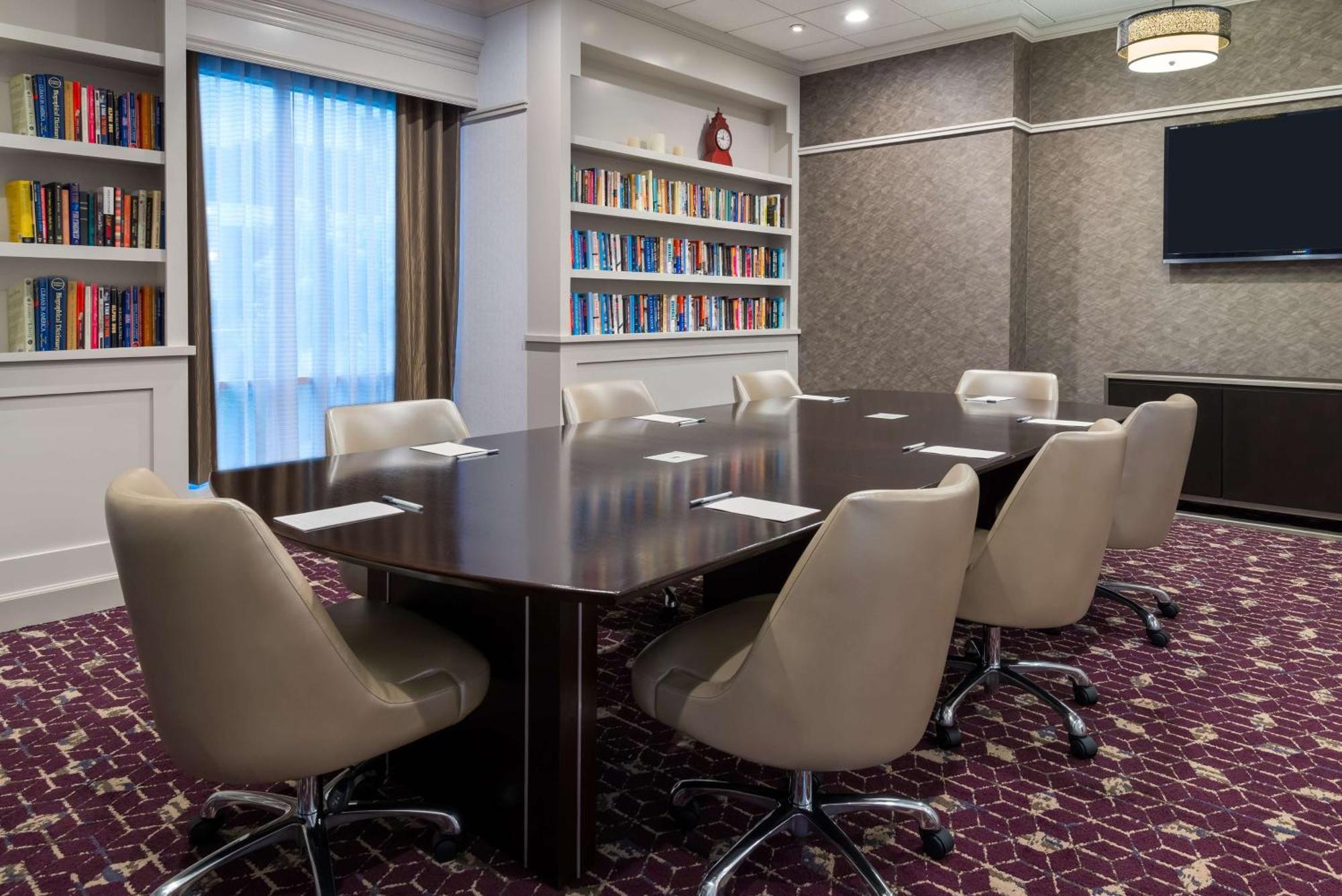 Hampton Inn & Suites Buffalo/Downtown Bagian luar foto