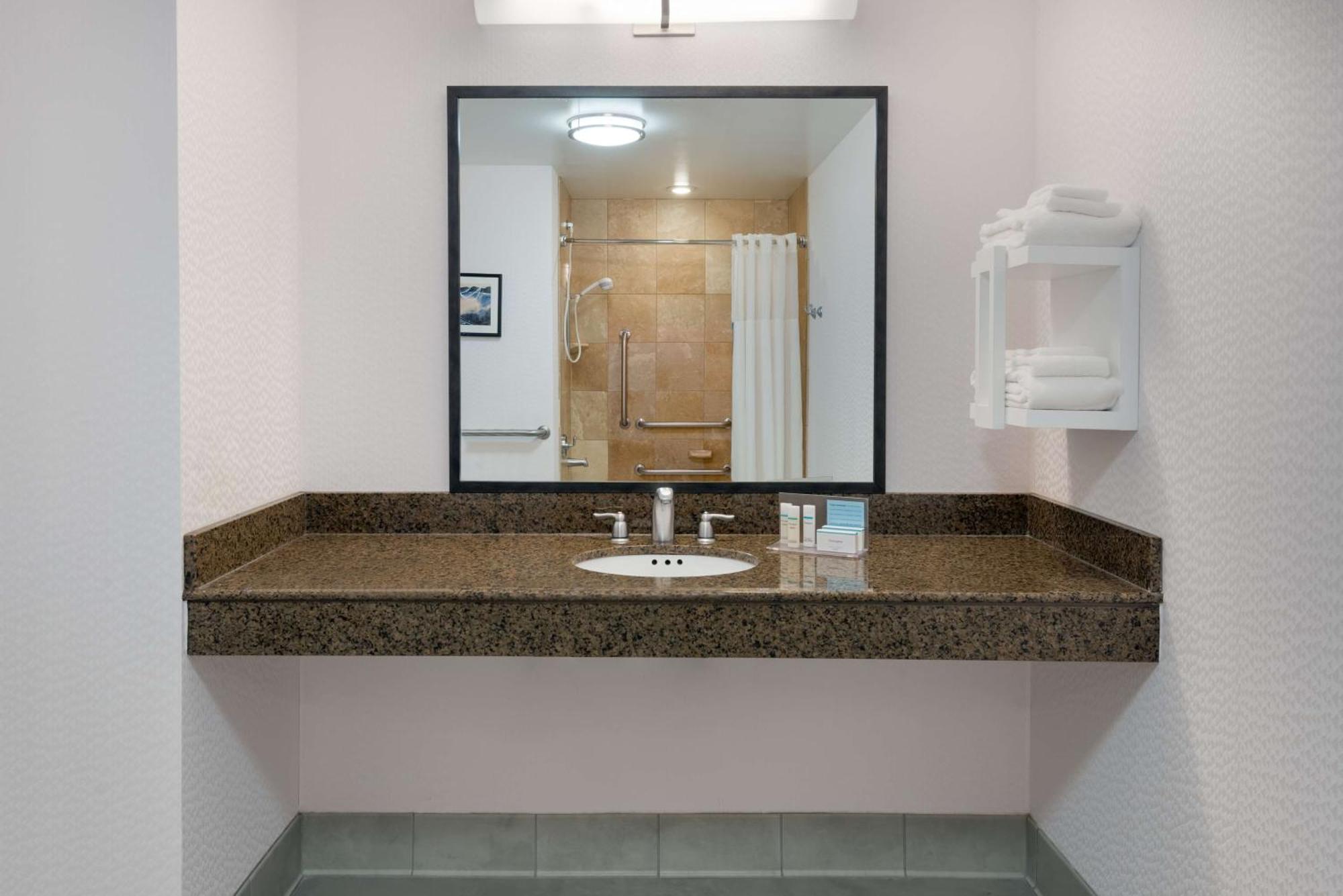 Hampton Inn & Suites Buffalo/Downtown Bagian luar foto