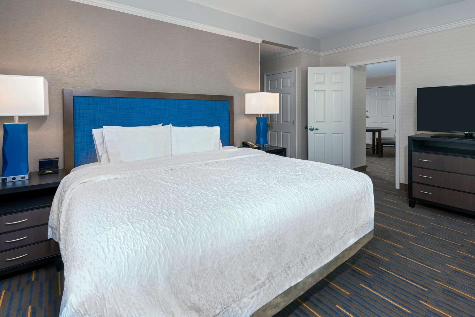 Hampton Inn & Suites Buffalo/Downtown Bagian luar foto