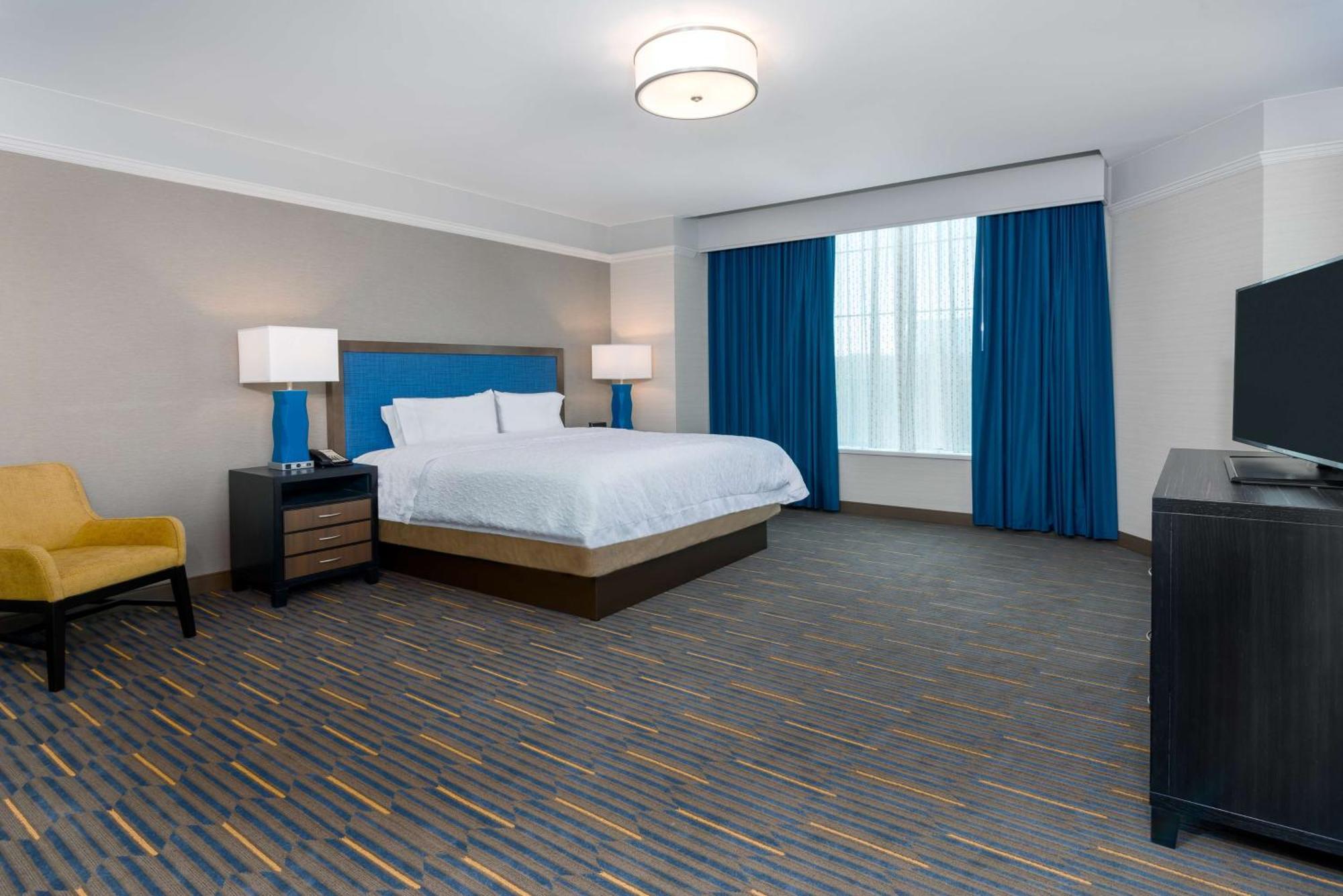Hampton Inn & Suites Buffalo/Downtown Bagian luar foto