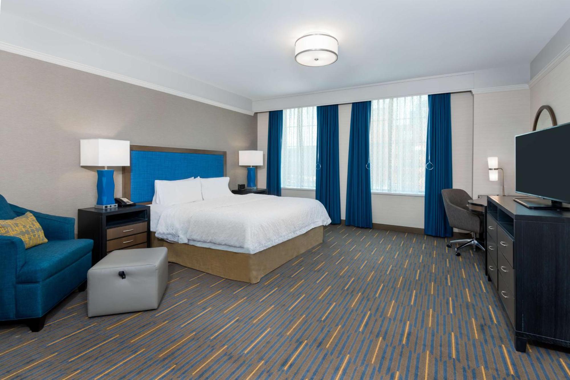 Hampton Inn & Suites Buffalo/Downtown Bagian luar foto